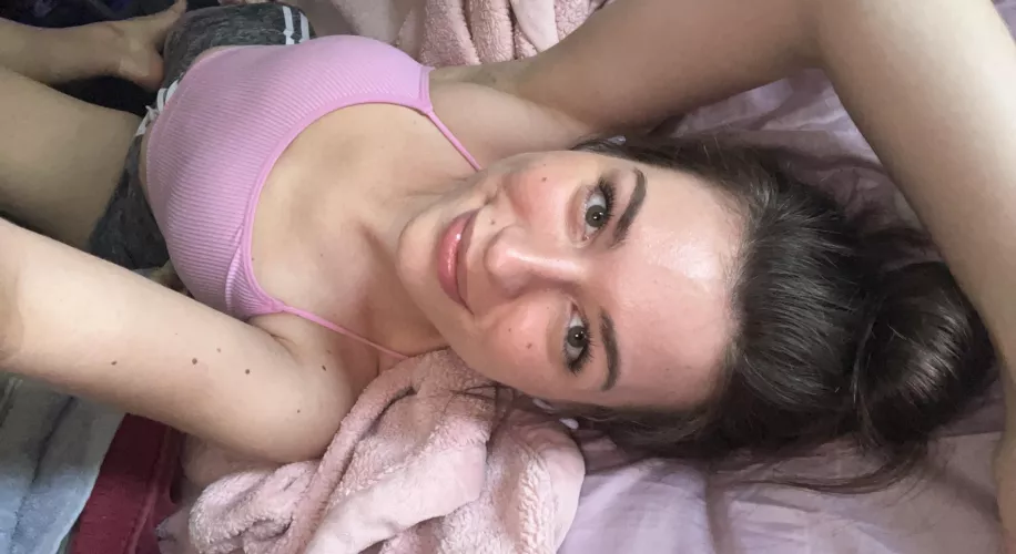 Good time to nap [f] by Pink_finnxox