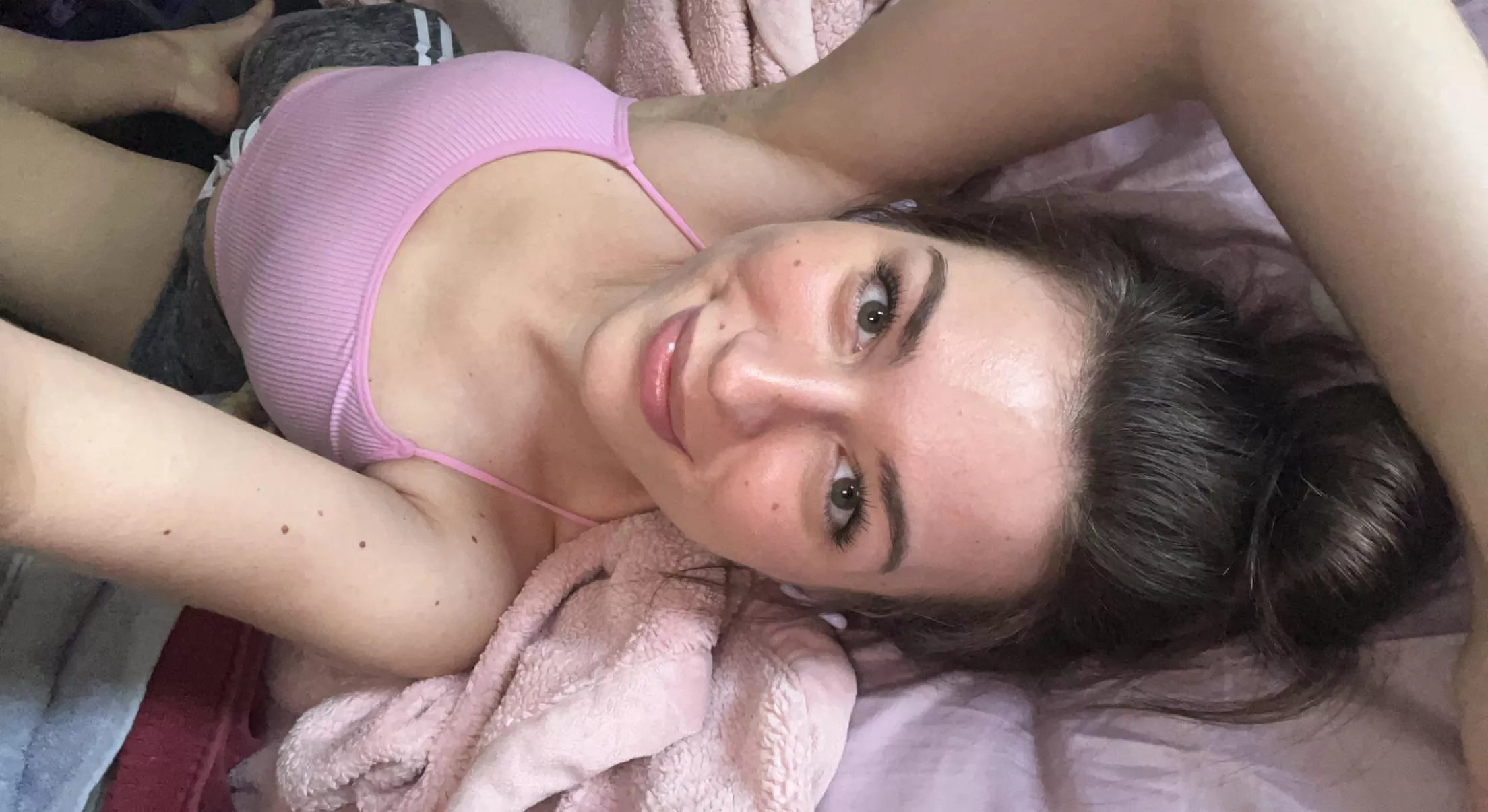 Good time to nap [f] posted by Pink_finnxox