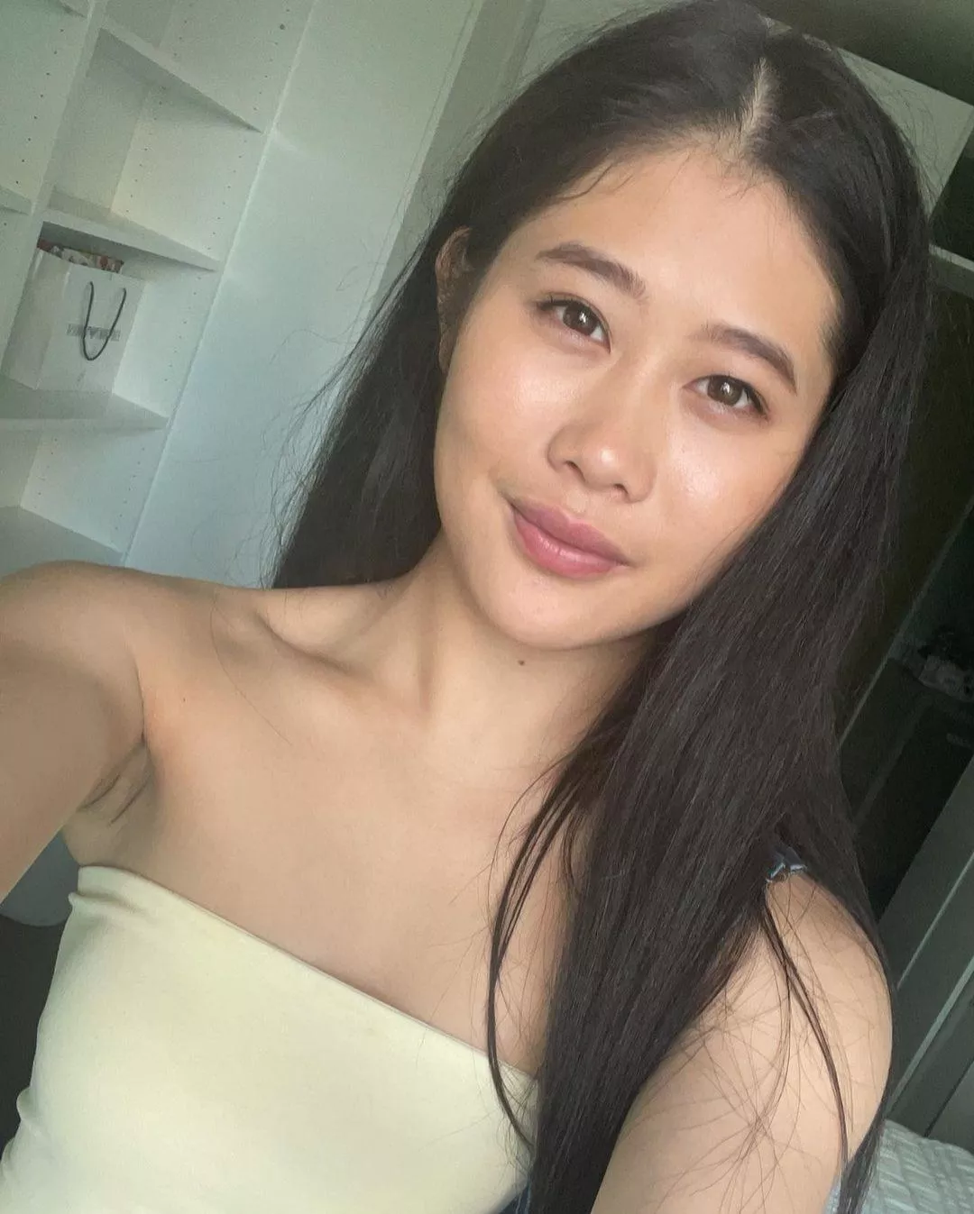 gorgeous posted by Far-Woodpecker-9054