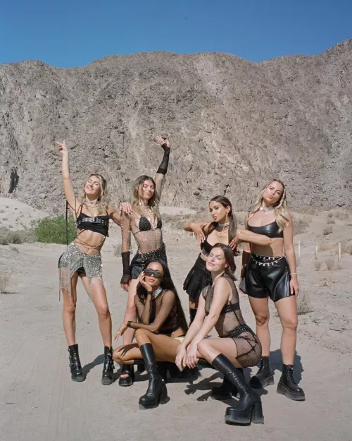 Gorgeous Dessert Babes by siimple_code