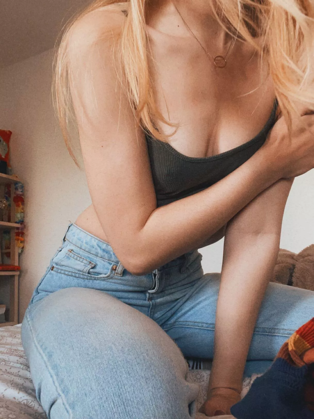 Got a case of the Monday blues [f] posted by Naked_Cuddles