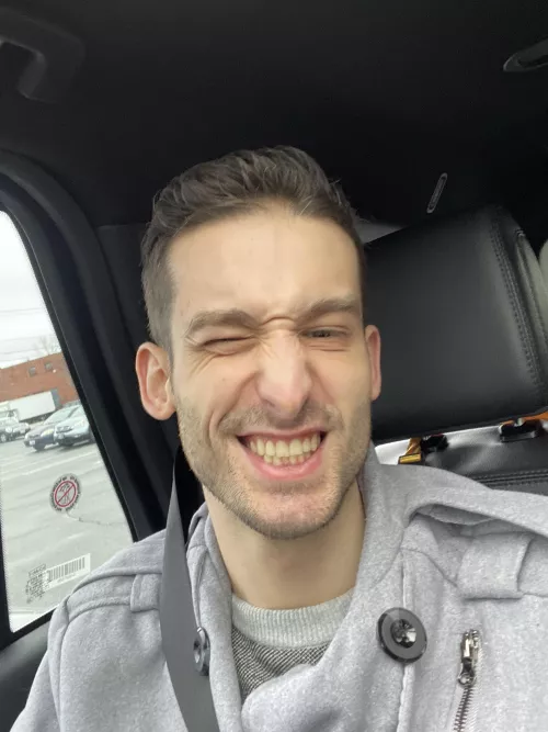 Got a fresh cut and I’m feeling myself 😌 by KalebAT