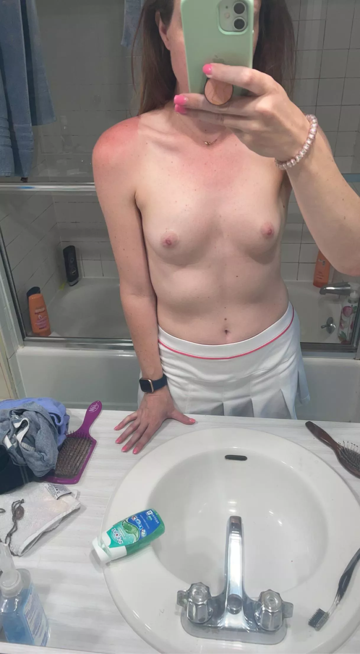 got a little sunburn on my shoulders 😮 who wants to make my ass just as red? 😉😈 posted by naughtylittleblonde