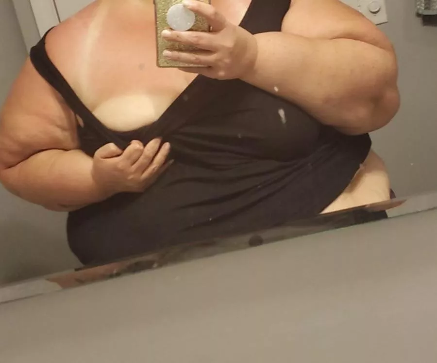Got a little tan posted by SsbbwLilaDulce