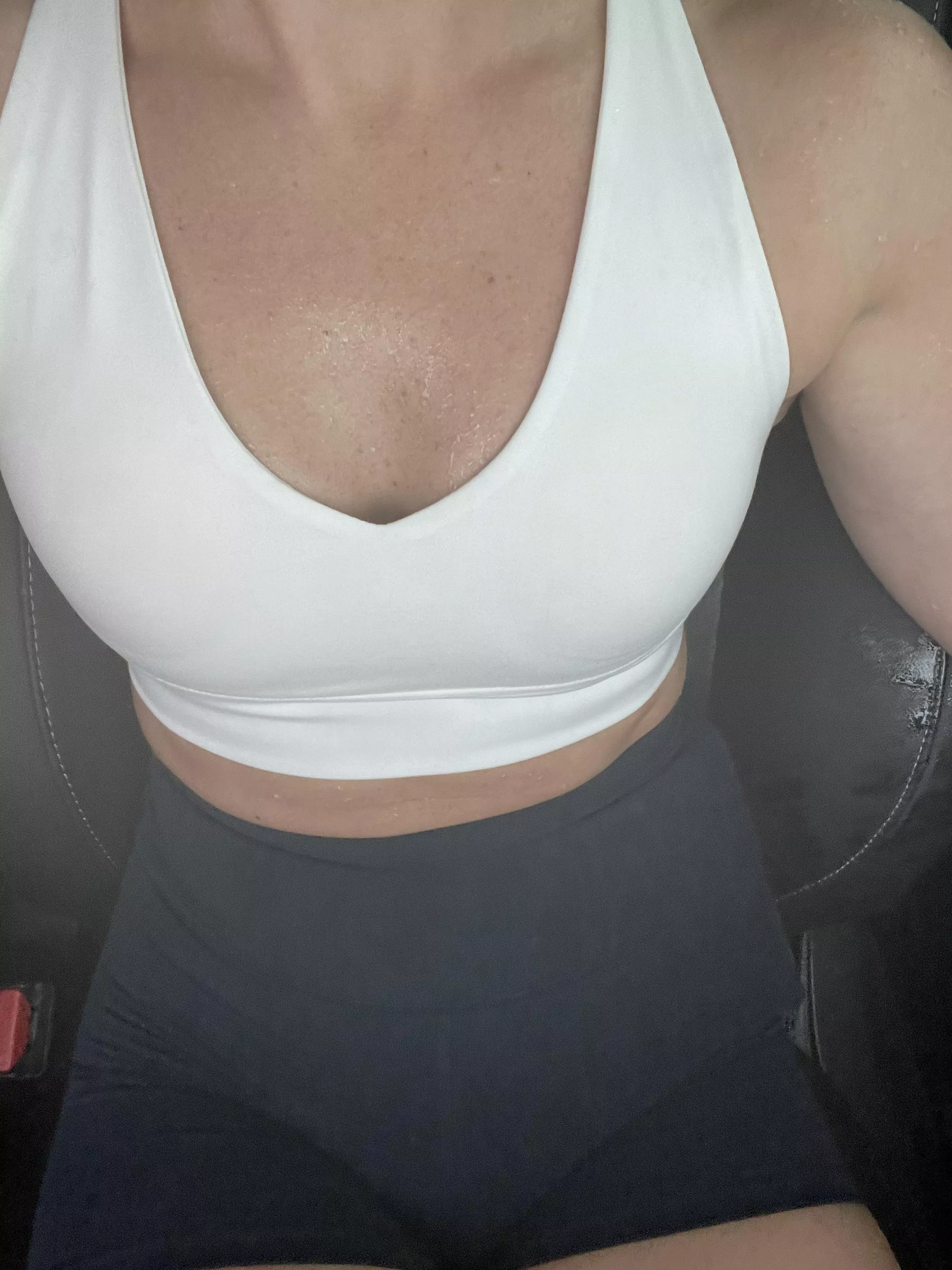 Got a little wet after the gym posted by toe-tallyseductive