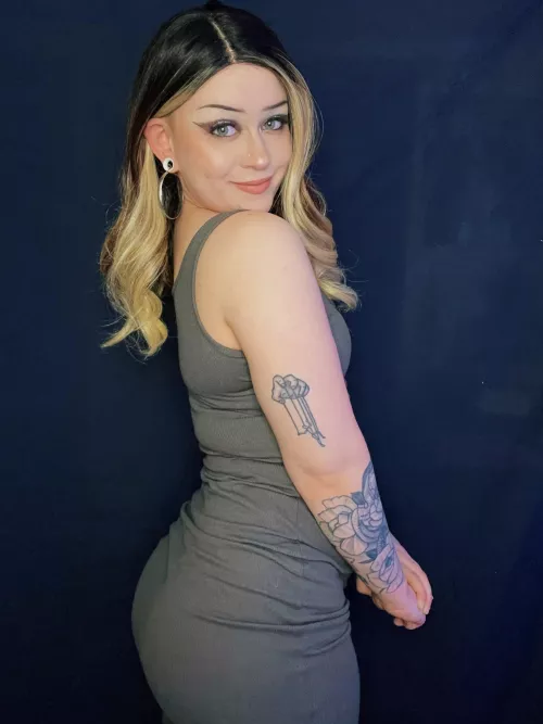 Got a new dress today 🥰 by manic_girl