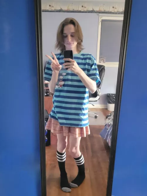 got a new shirt :D by str8ttup