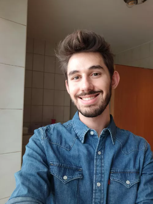 Got a new shirt, which was too expensive tho... kinda regret it now. 😅 by Andy_Saintemillion