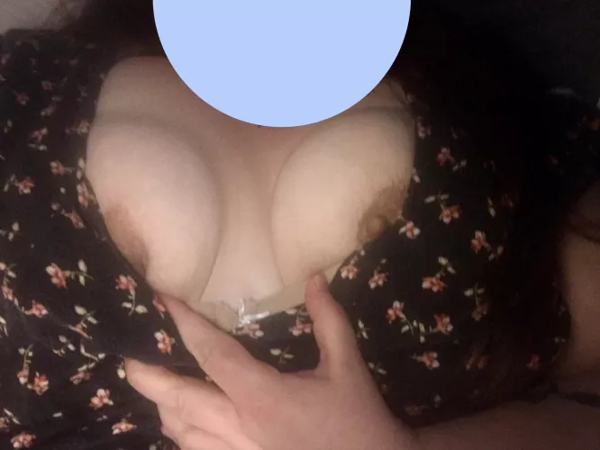 Got a perfect space for you right inbetween 😚 by Yours_4_tonight