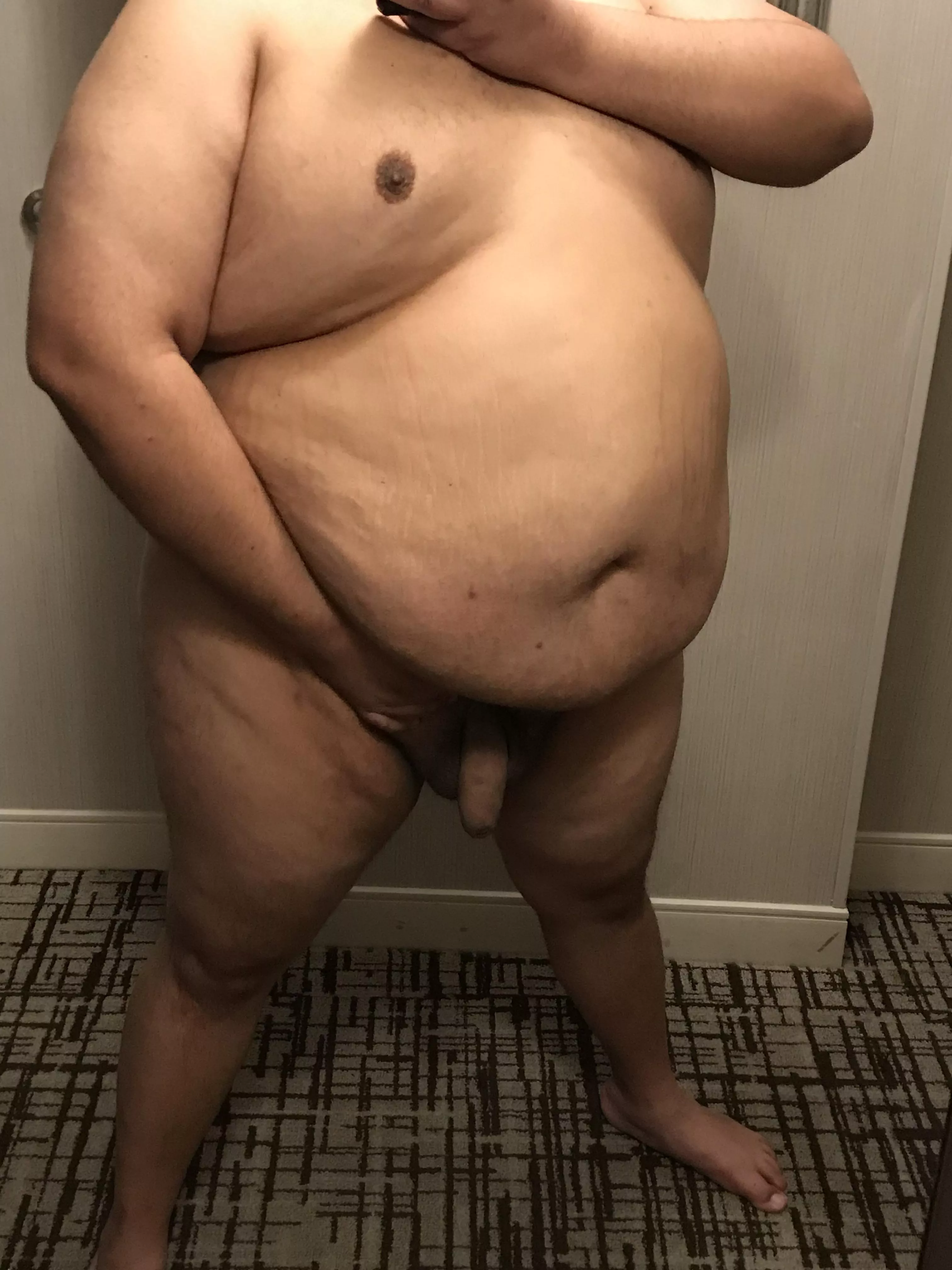 Got a room all for myself in Vegas, Any lady would like to keep company?😉 posted by Bigpoppatjx