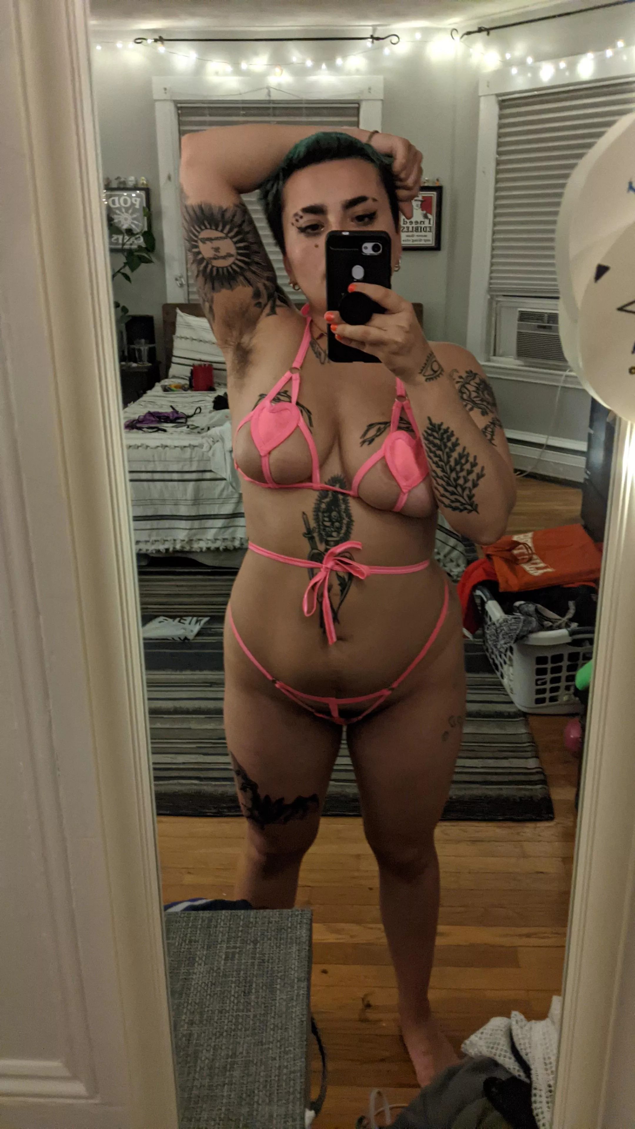 got curves??? posted by belonggun