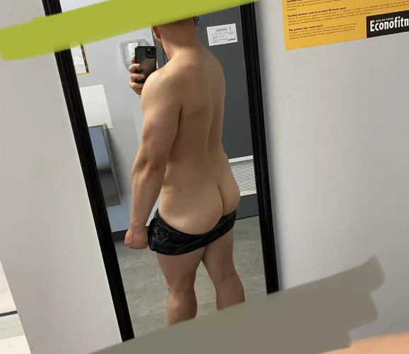 Got horny at the gym. Would need some motivation by CrimsonSwitchBlade