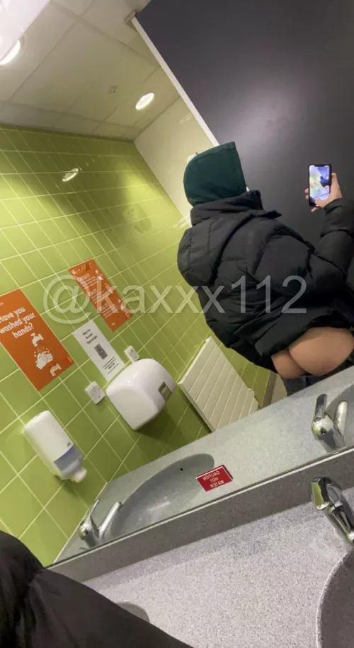 Got my cheeks out at uni 🤣 by Kaxxx112