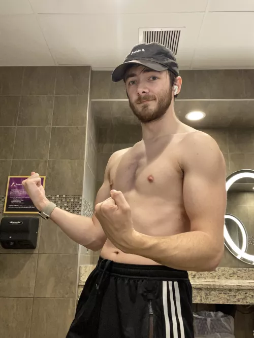 got my first bicep vein 🥳 by blothesho