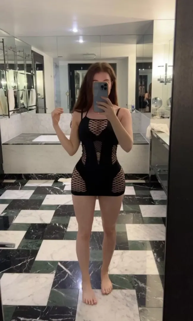 Got nothin but body to serve you tonight by realprettyangel