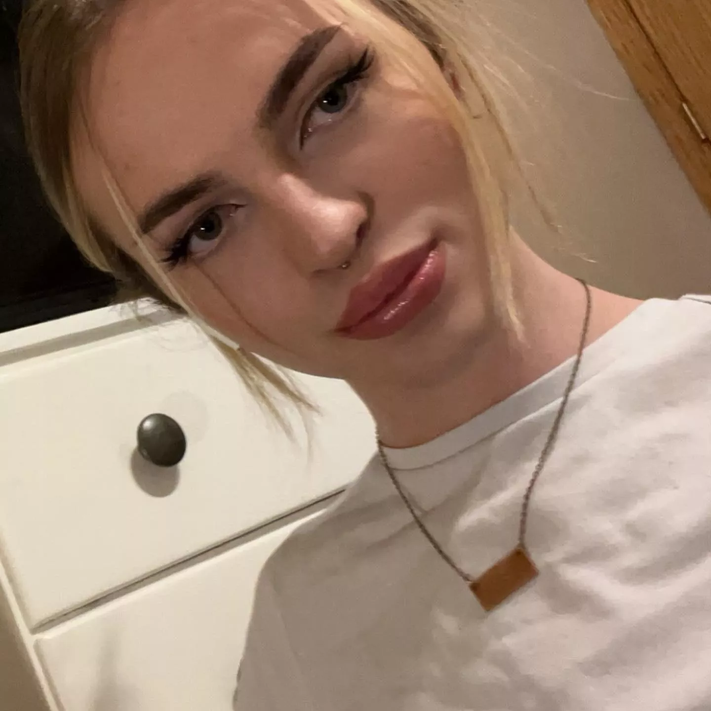 got ready to go out with myself :p posted by serenity_on_rooftop