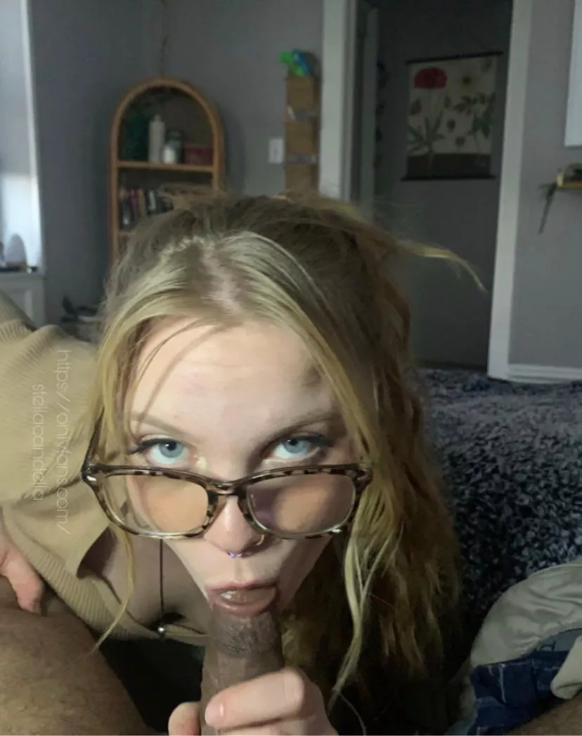 got some new blue light filter glasses :) posted by StellaCandella