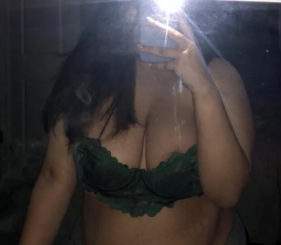 got strapped for the first time yesterday and i can’t stop thinking about it 🤤 by slutty-sabine