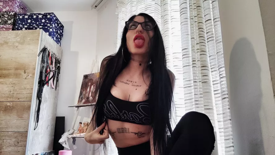 Goth Rapunzel by possesstrima