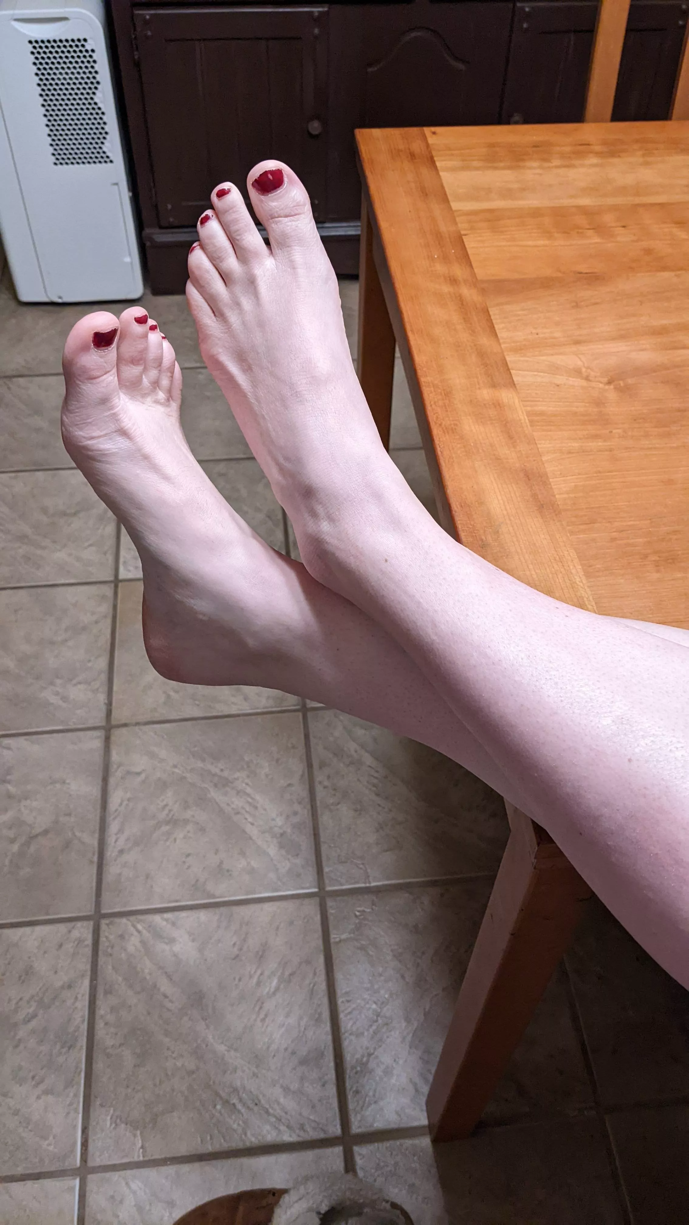 Gotta let them breathe posted by StinkyToesNFeet