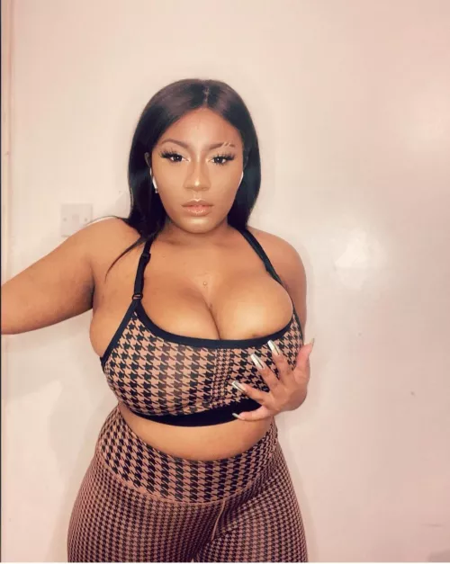 Gotta love a busty brummie girl by Potential_Ordinary