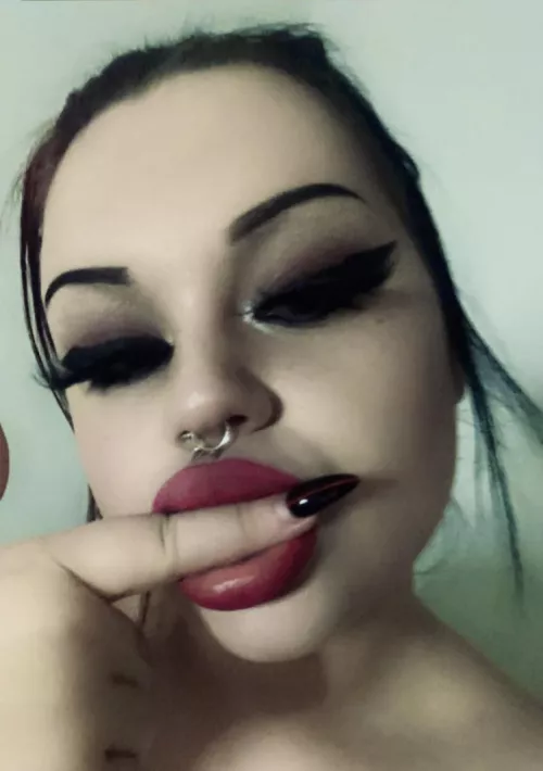 Gotta Love Lip Plumping And Barbie Pink Lipstick! 💋💋 by xHoneyAngelx