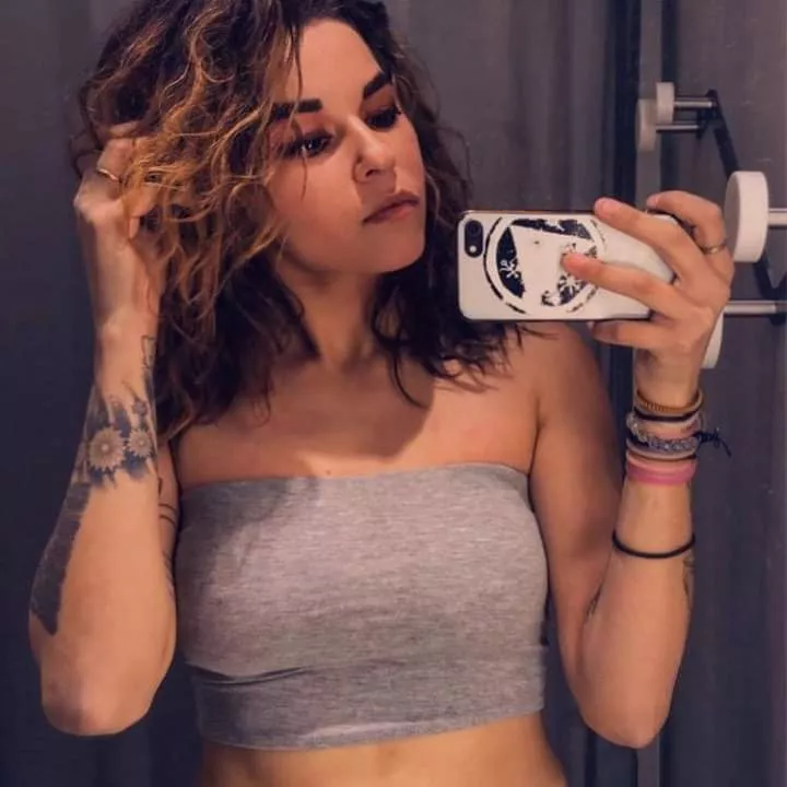 gotta meet more people 🙃🇵🇷🇲🇽(30CA) posted by sleepiami