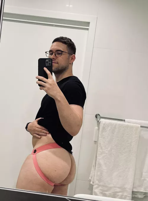 Grab a handful by oxygxn