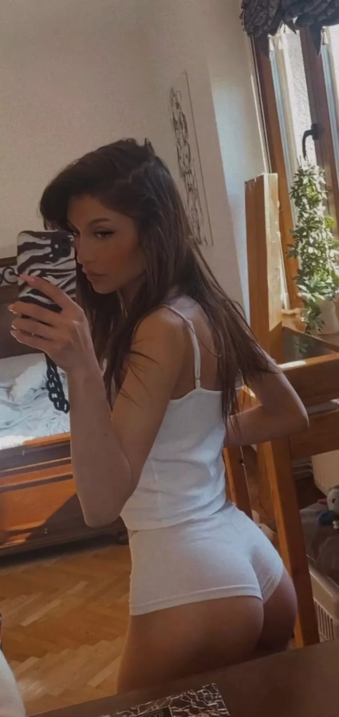 grab it posted by LailaSotti