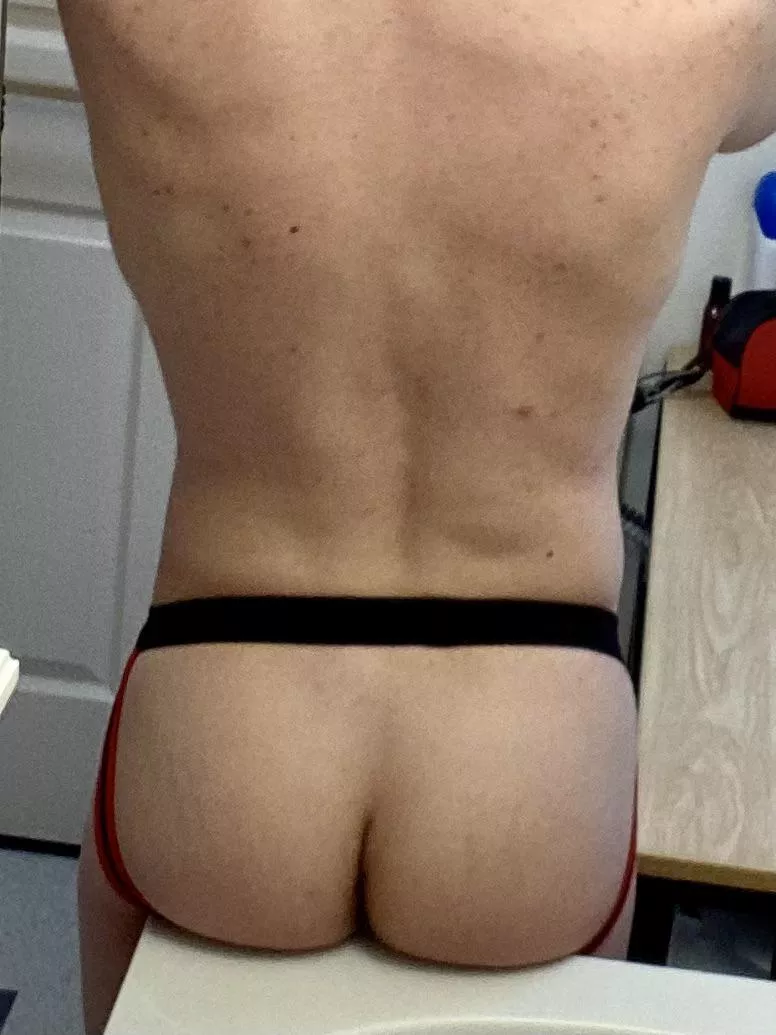 Grab me by the jockstrap 🥵 posted by GetSweatWet
