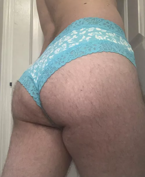 Grab my hips and tell me I’m cute, please by sissy-_-tina