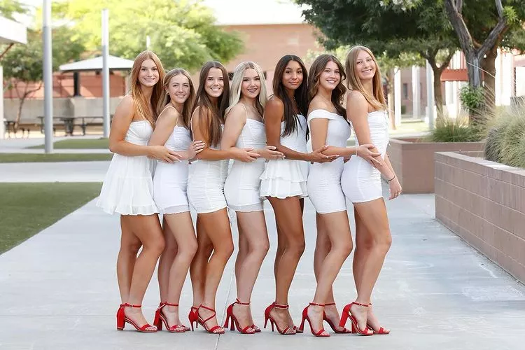 Graduation lineup pt 1 [7] posted by orwelljay