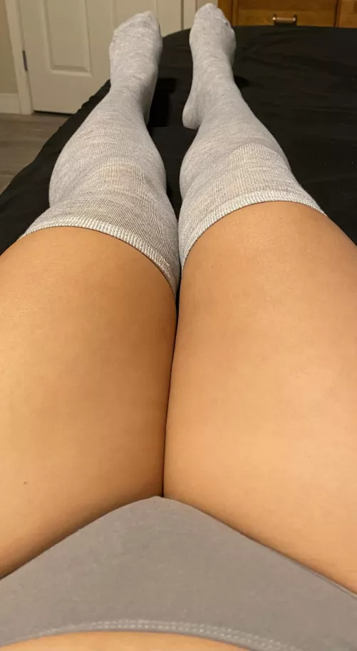 Gray day by golden_mooncake