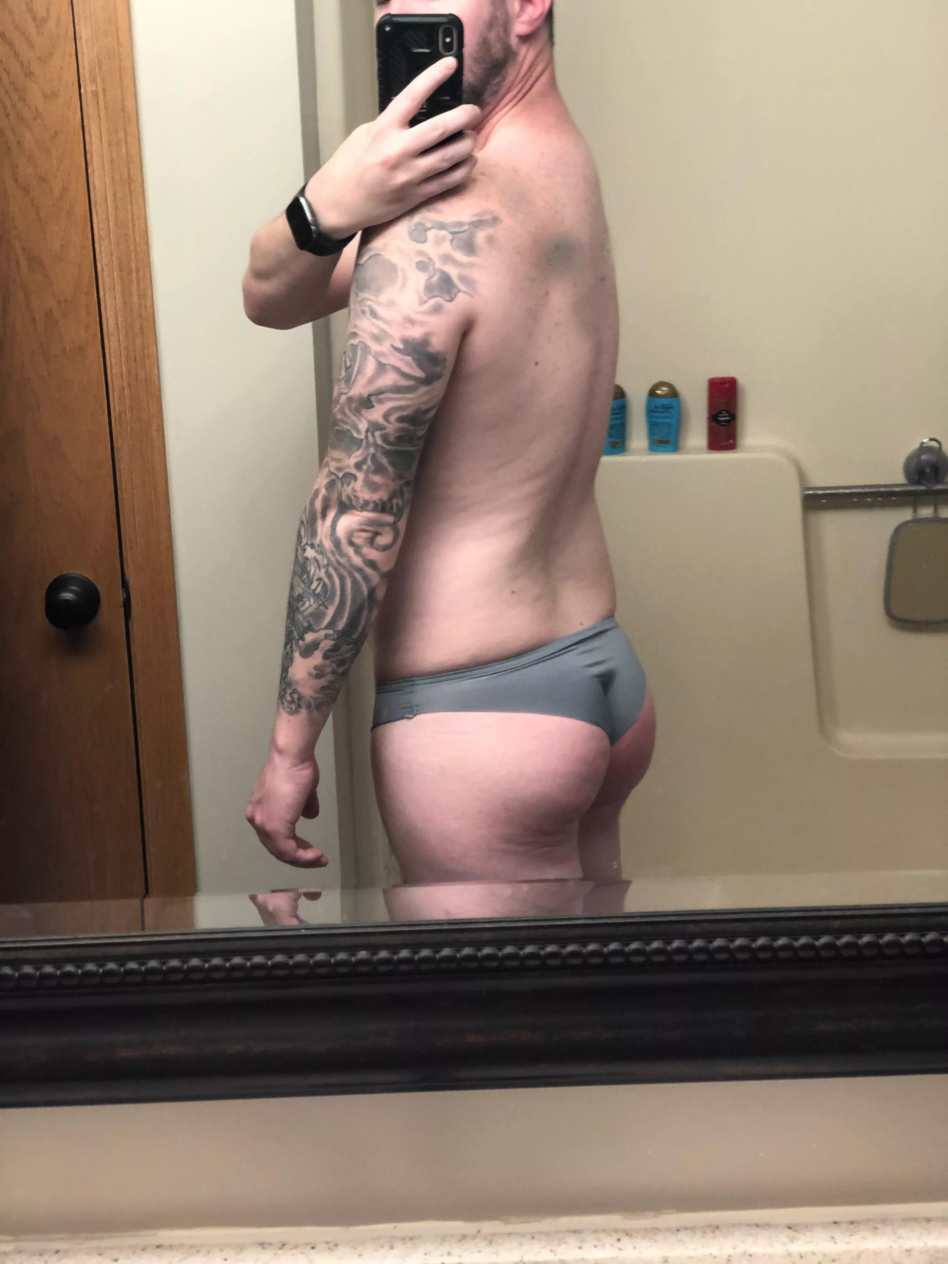 Gray posted by xBerrySmoothx