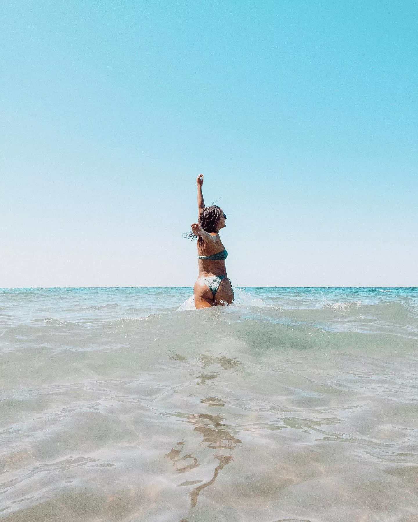 Green posted by civilrainy