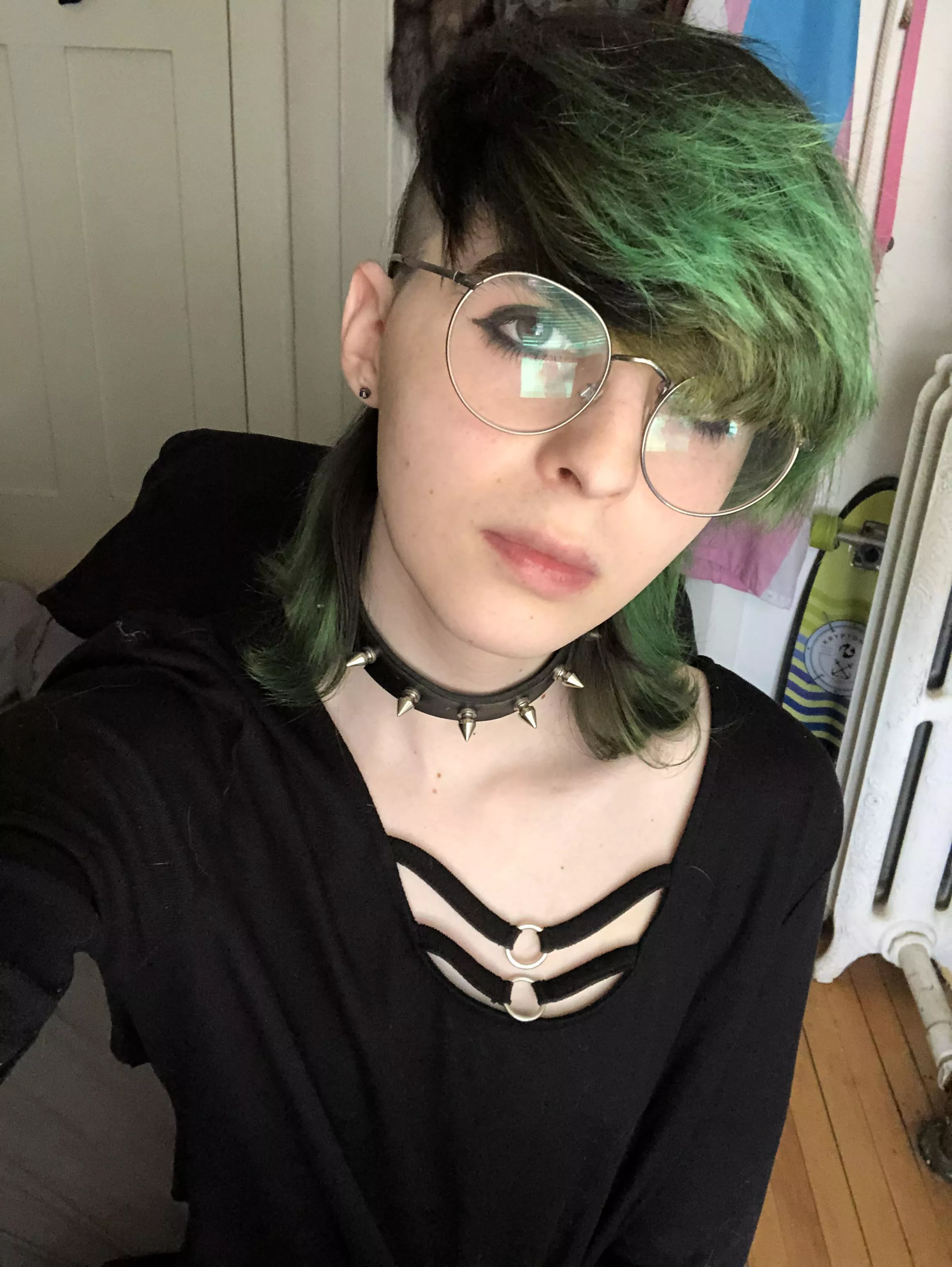 green and mean :3 2 years on hrt today 💚🖤 posted by AnAwfulAlliteration