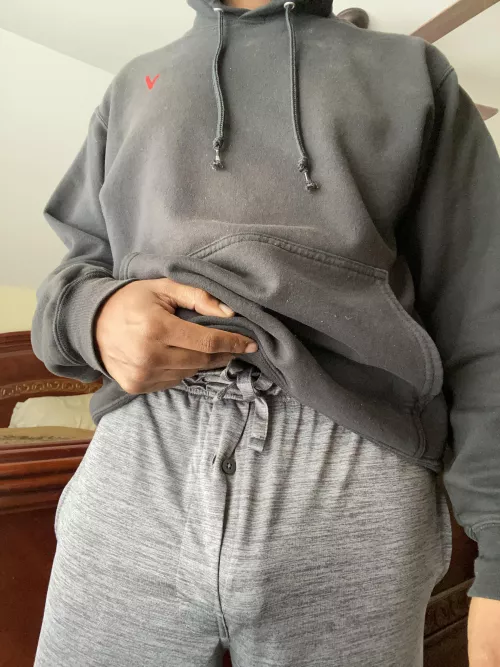 Grey skies by sneuxfawx