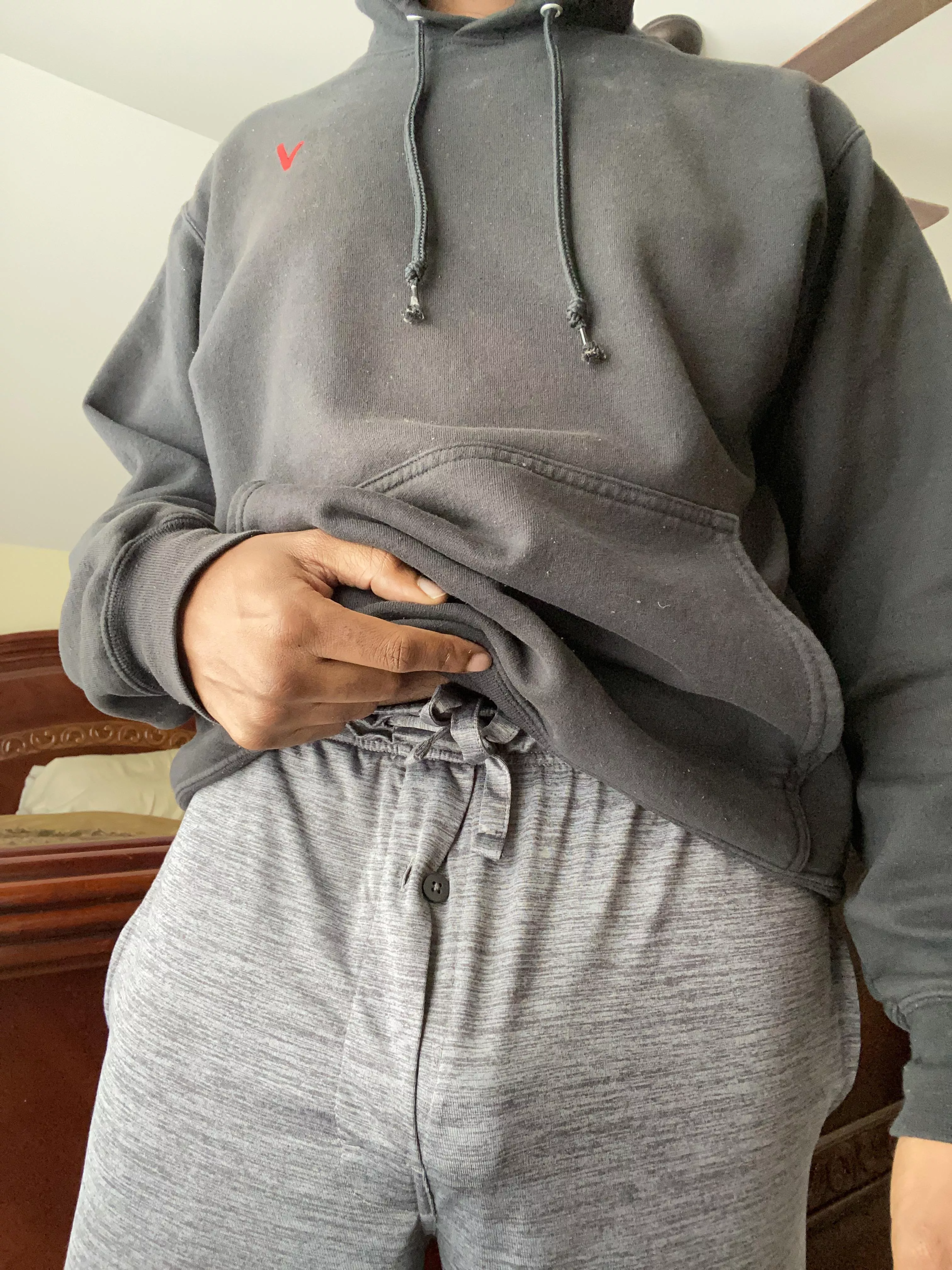 Grey skies posted by sneuxfawx