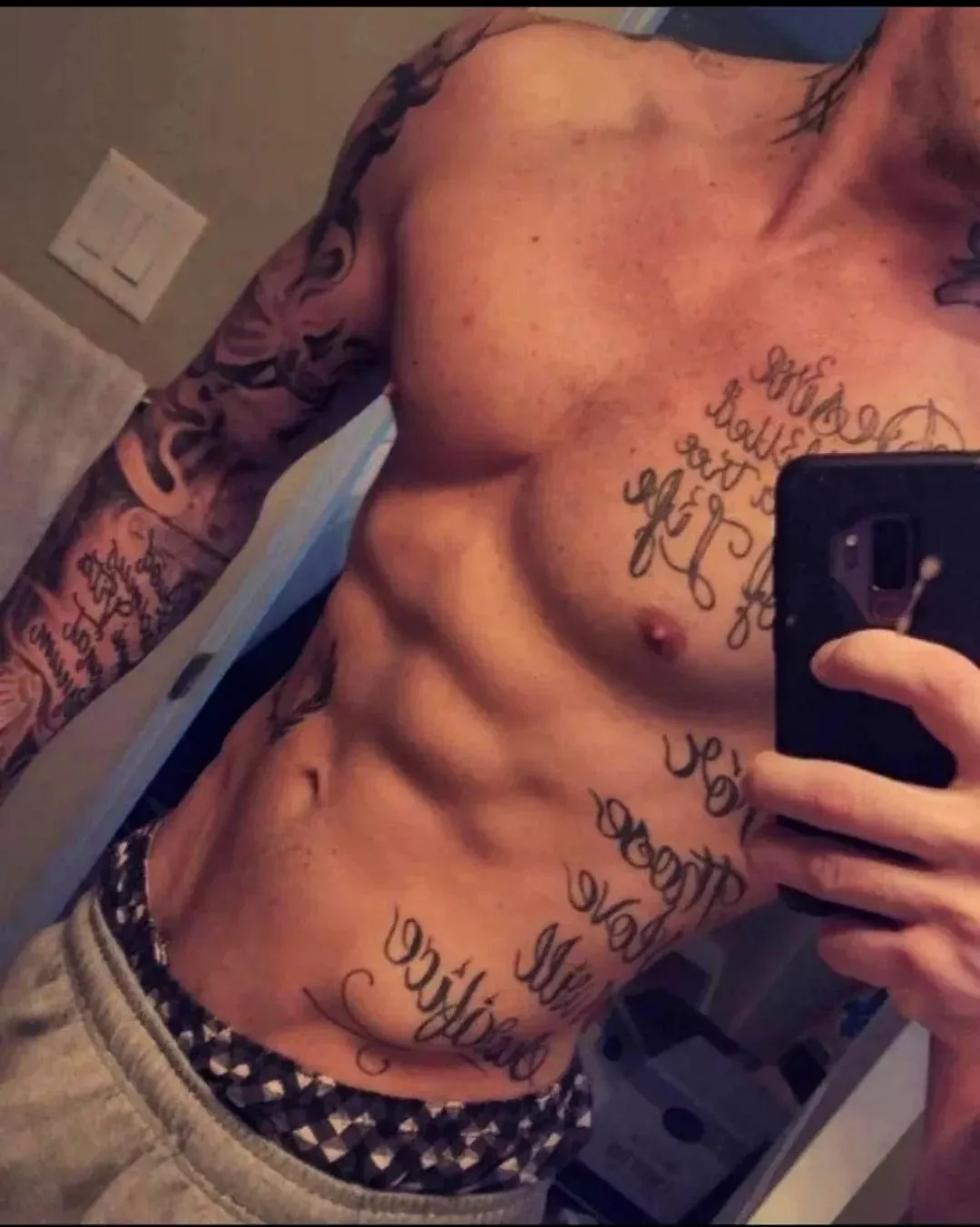 Greys and chill? :) posted by KingAlexxxander