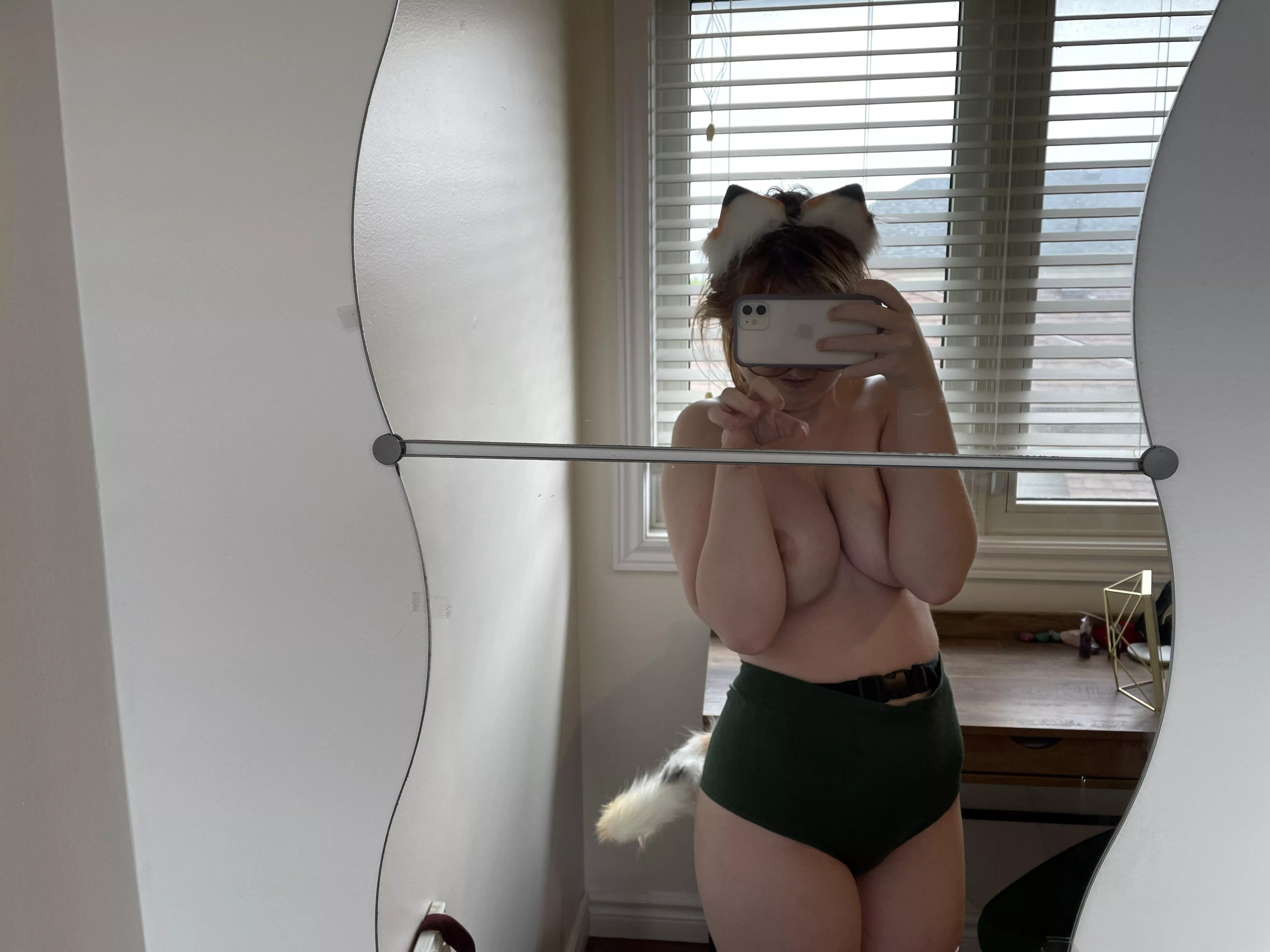 grrr~ i’m a scary kitten! meow! posted by lapetite_tori