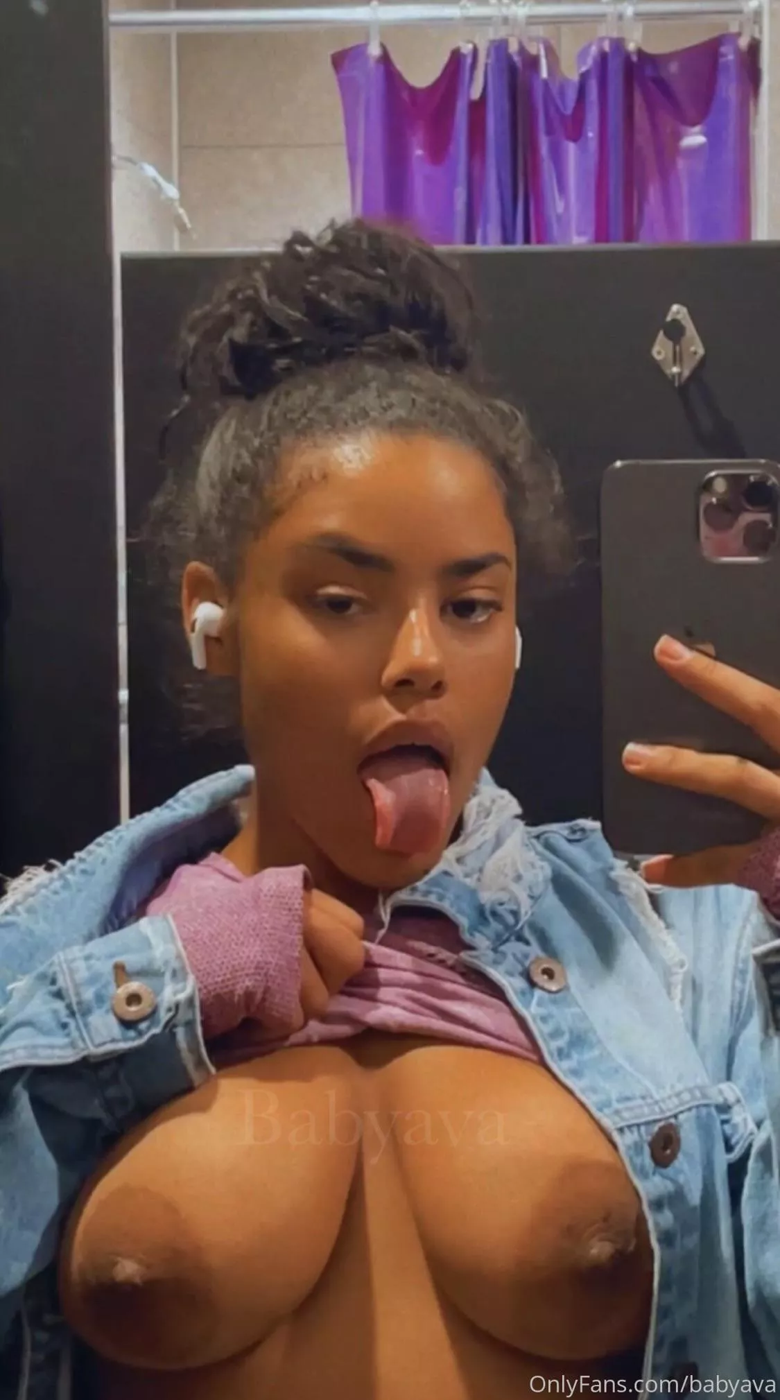 gtl wit me? posted by babyavaxo