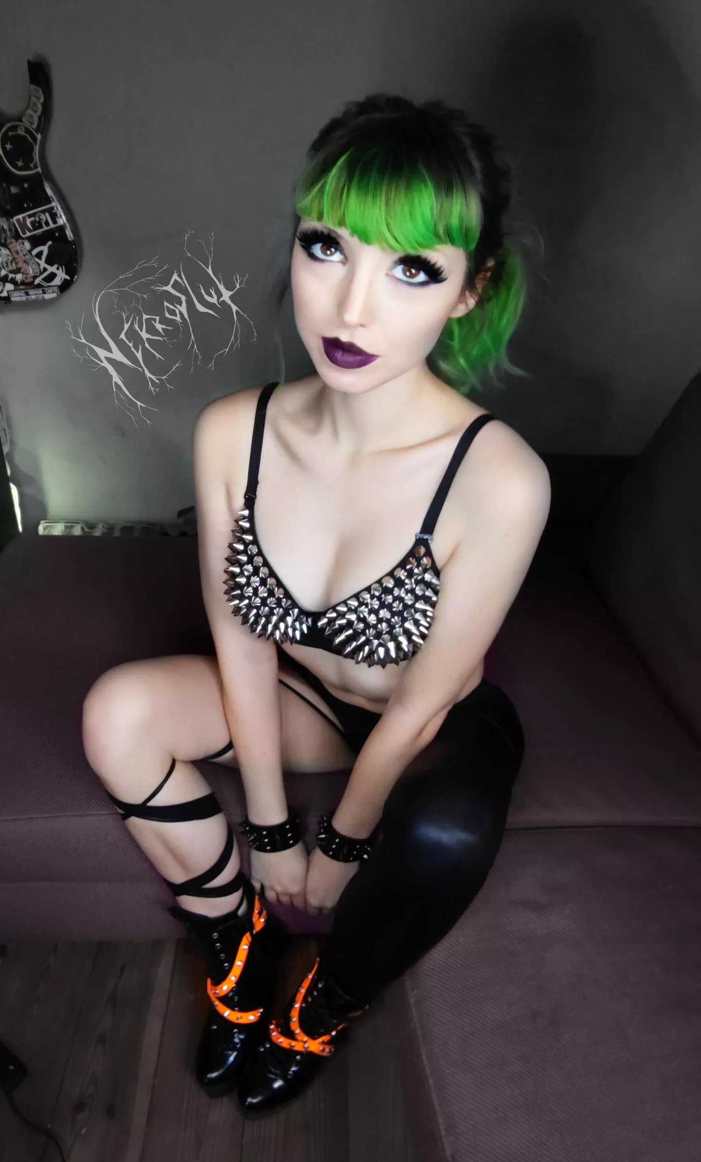 Guess what I'm looking up to posted by NekroSlut