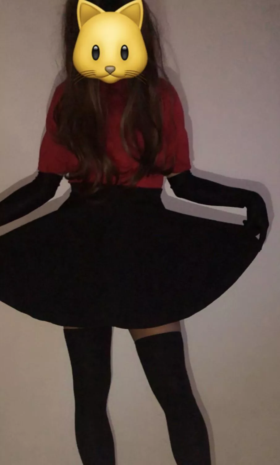 Guess what’s underneath😘 posted by JadeTrap