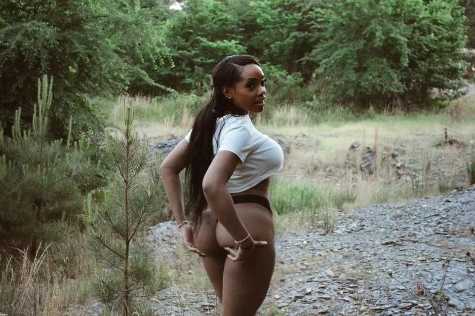 Guess where? posted by kaykayOF