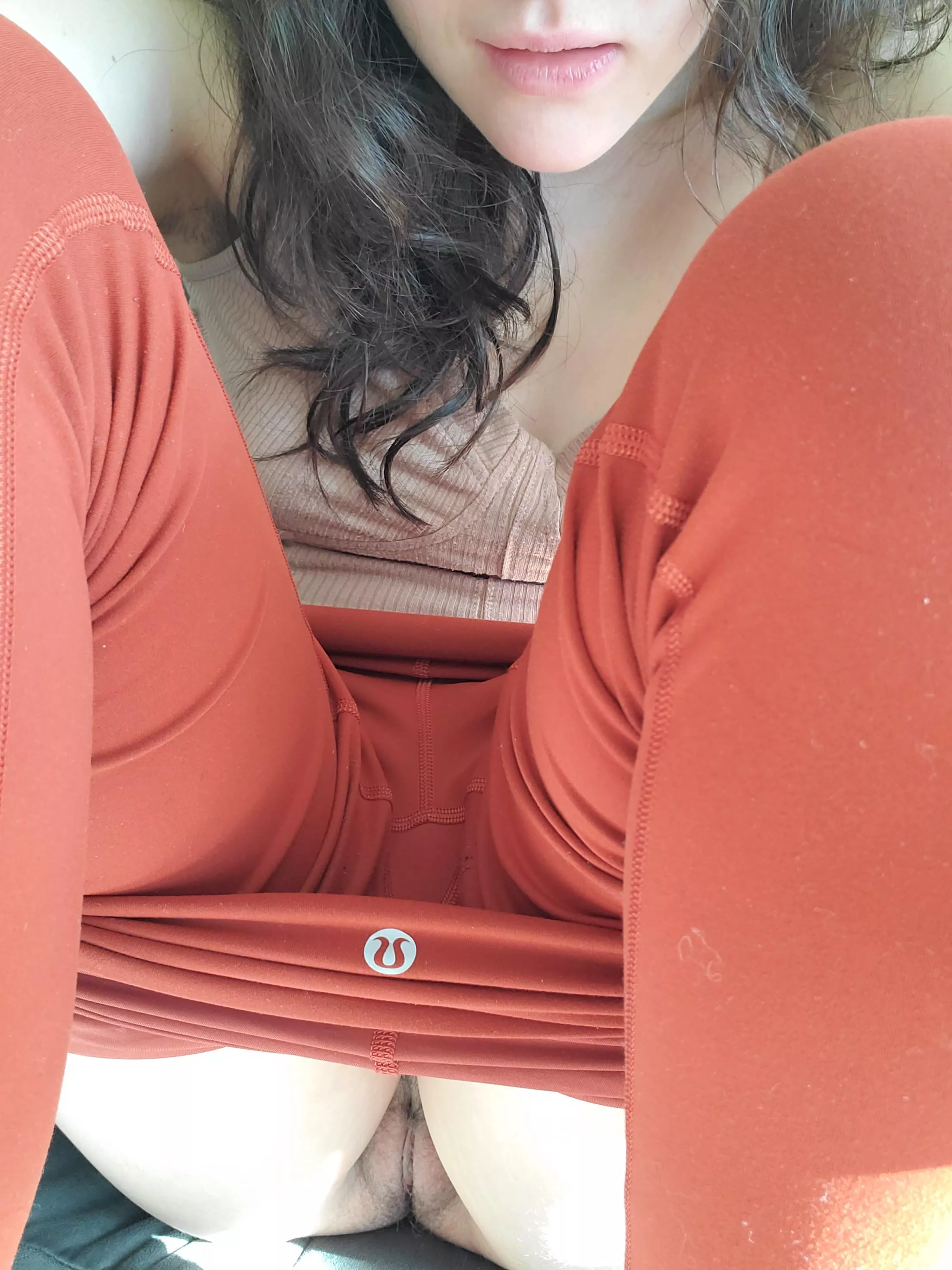 Guess who had good morning sex with raised legs 😛 posted by evyyyyT