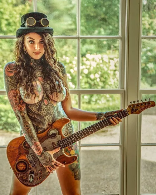 Guitarist by CascadiaBrowncoat