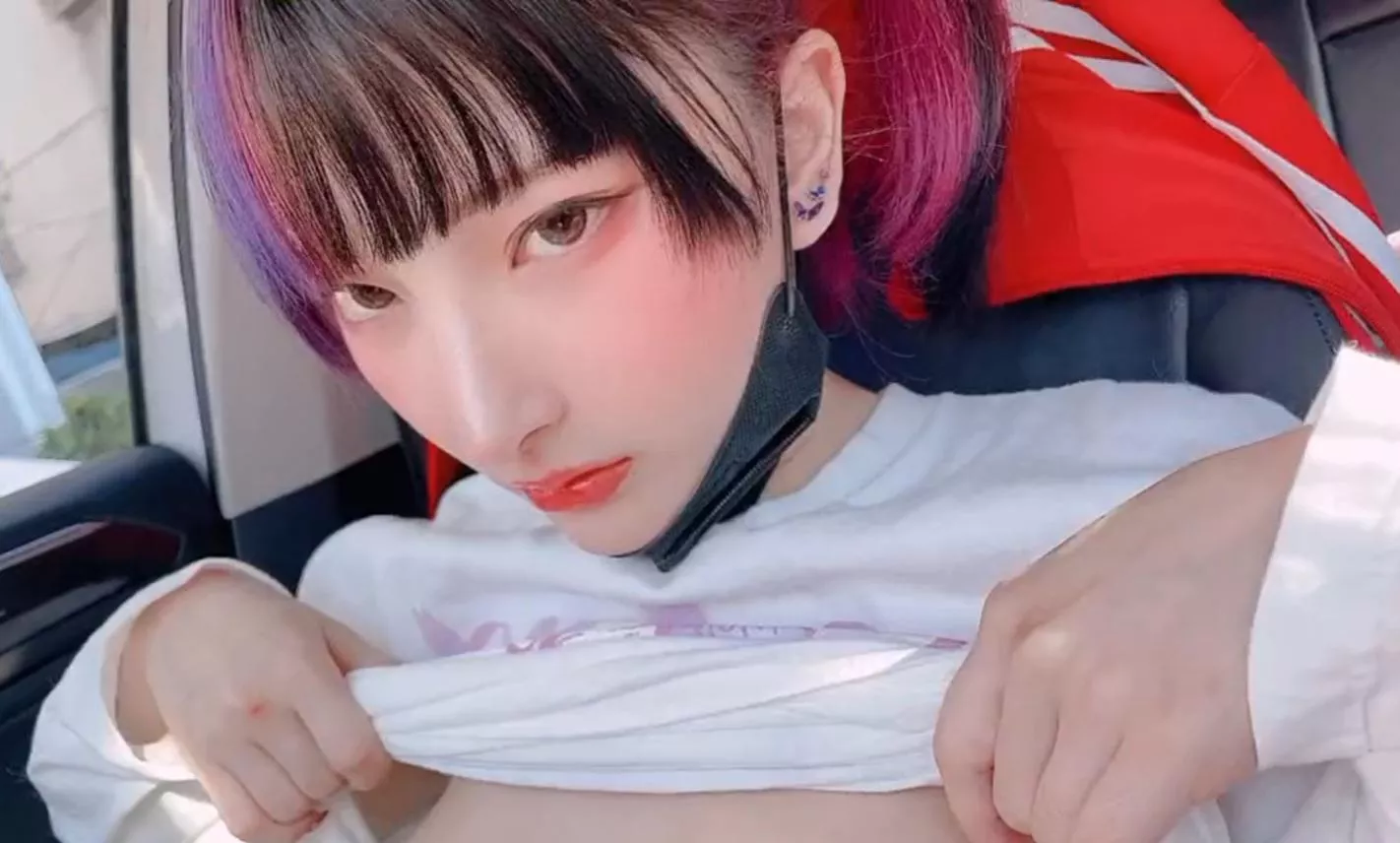 Guys I need help, who is this? posted by Stephenormie