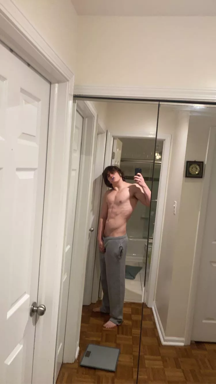 Gym buddies?(M) posted by iluvmatures