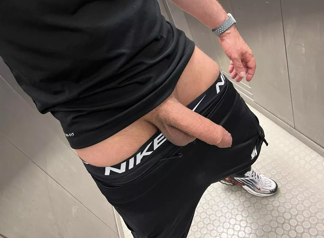 Gym hanging posted by toffs25