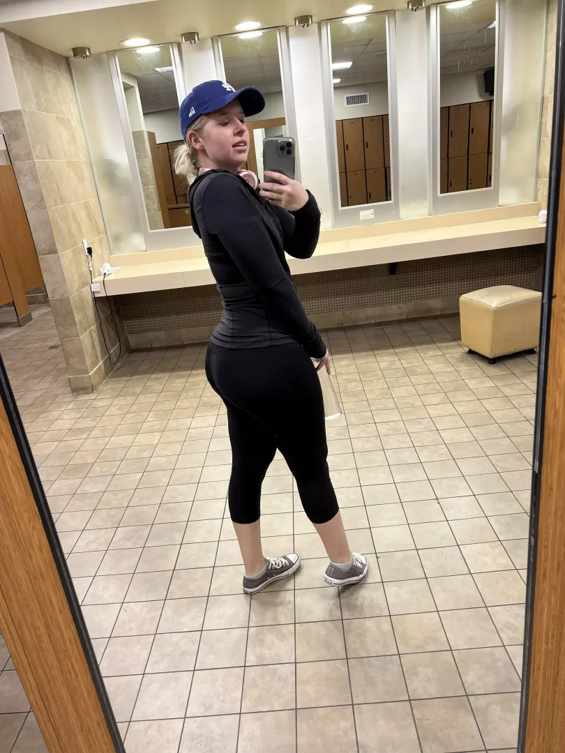 Gym outfit 💪🏻 by ofparkerpreroll